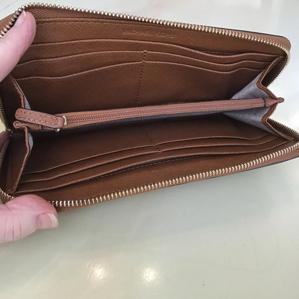 Michael Kors Wallet, NWOT